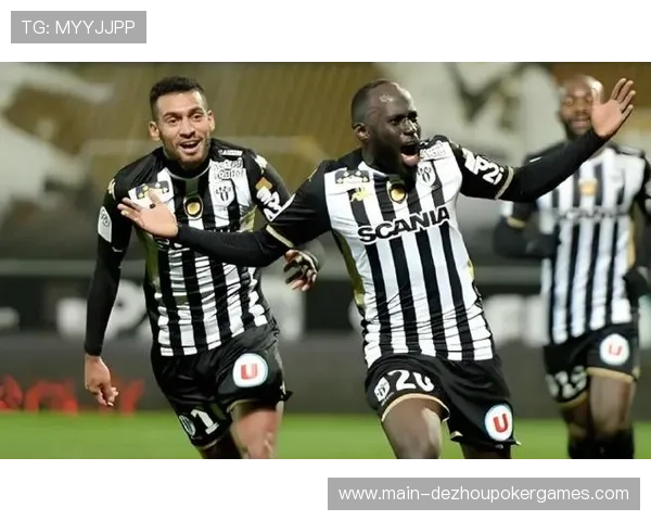 里昂、巴黎FC等队竞争切尔西后卫迪萨西,转会市场活跃 里昂、巴黎FC等队竞争切尔西后卫迪萨西,转会市场活跃